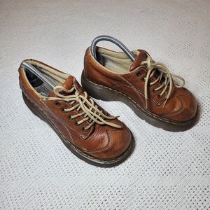 Vintage Dr Martens Wingtip Daisy Lace Up Brown Leather Shoes Womens 8
